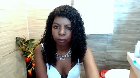 xtinarave online show from June 3, 8:03 pm