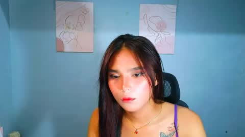 xxmiahot online show from June 3, 5:08 am