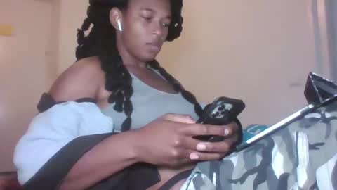 Danielle online show from April 10, 5:52 pm