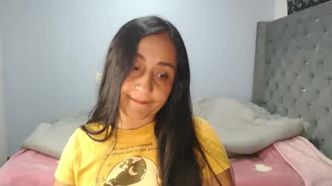 Lunhaa   online show from November 3, 10:58 pm