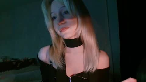 Anny online show from January 6, 3:59 pm