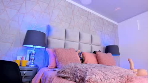 Yara Bliss  online show from February 9, 7:05 pm