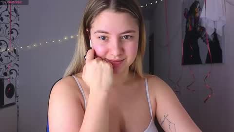 Yasyaa  online show from February 22, 1:55 am