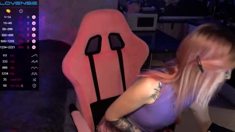     online show from January 13, 10:47 am