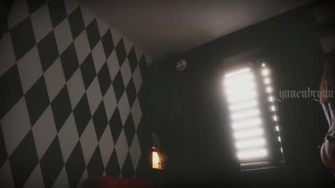 ynnenbrynn online show from September 11, 8:36 am