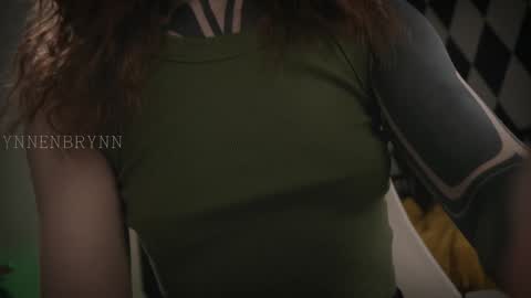 ynnenbrynn online show from January 22, 7:57 am