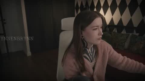 ynnenbrynn online show from February 17, 5:47 am