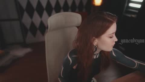 ynnenbrynn online show from September 15, 7:27 am