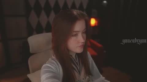 ynnenbrynn online show from September 9, 8:14 am