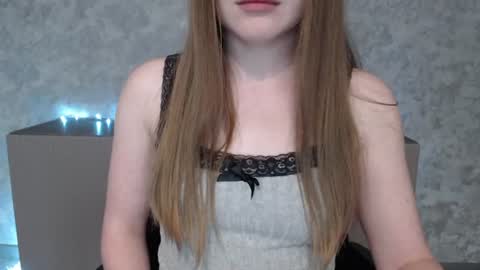 YouLoveFantasy online show from June 14, 2:39 pm