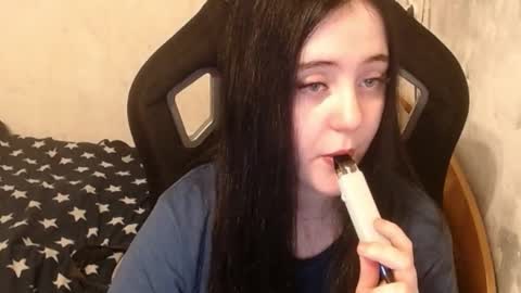 your_8a8y online show from December 10, 12:38 pm