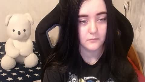 your_8a8y online show from January 14, 11:31 am