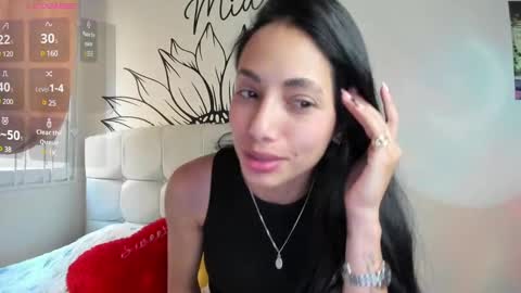 mia3 online show from February 24, 8:14 pm