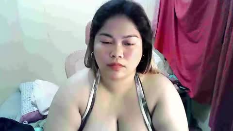 your_big_boobs online show from September 26, 11:41 am