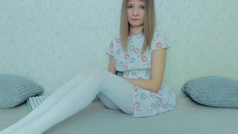 Lily online show from January 8, 4:44 am