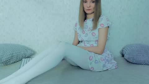 Lily online show from February 10, 5:47 am