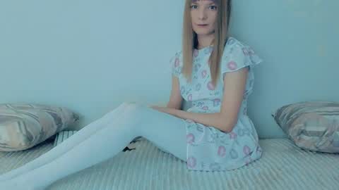 Lily online show from September 15, 11:18 am