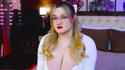 Nancy online show from October 13, 1:03 pm