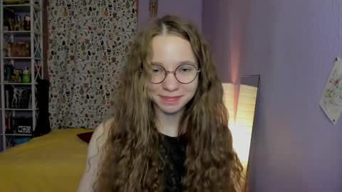 Leslie online show from September 15, 2:09 am