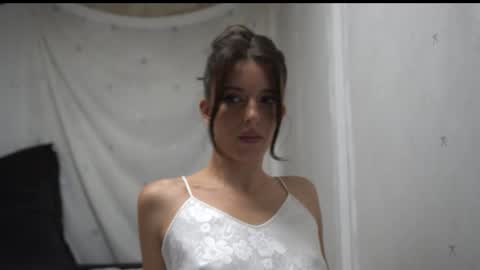 Meri  online show from October 19, 8:11 pm