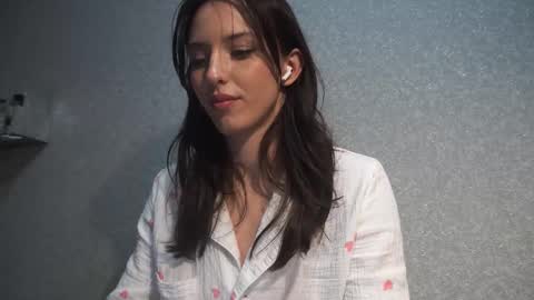 Meri  online show from February 24, 9:31 pm