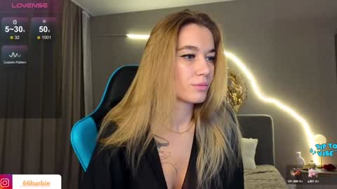 Jessica Loyd online show from December 30, 8:43 am