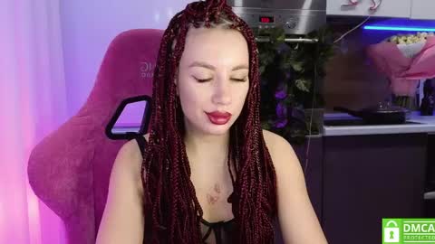 Alice  online show from April 14, 12:00 am