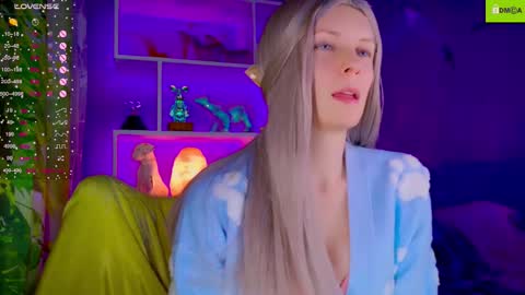 your_spring online show from December 1, 12:19 pm