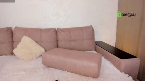 Lolli  Instagram  lollii 1  online show from December 3, 11:01 am