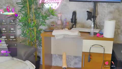 Anna online show from February 7, 8:35 pm