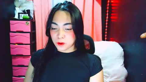 yourdirtygirl_lyla online show from February 2, 7:13 pm