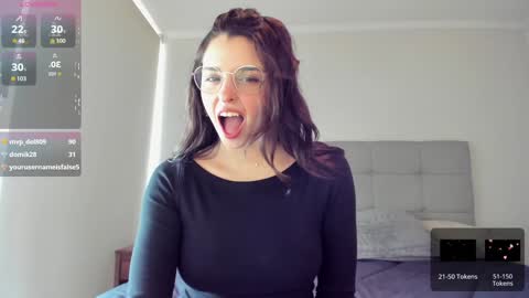 Helena online show from September 8, 7:35 pm