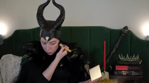 Sarlei Sar-uh-lie online show from October 16, 11:40 pm