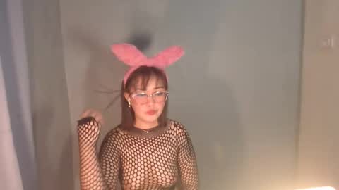 yourhotyash_ online show from April 25, 11:13 am