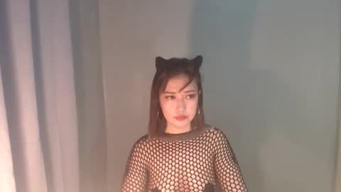 yourhotyash_ online show from May 5, 4:32 pm