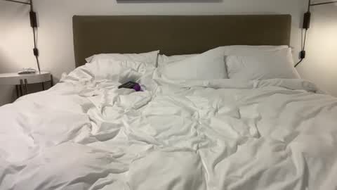 yourlittleslut243908 online show from December 21, 11:13 pm