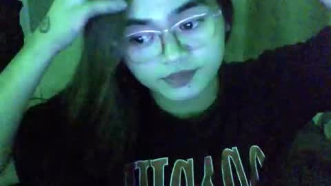yourprincessthea online show from May 5, 8:17 am