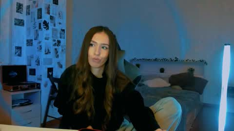 Eva online show from October 22, 7:41 pm