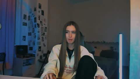 Eva online show from November 26, 7:59 pm