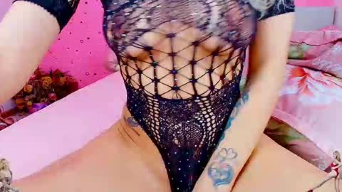      online show from November 7, 9:20 pm