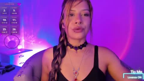 Val online show from April 20, 7:50 pm