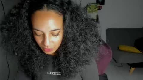 elizabeth  ju   online show from May 25, 1:48 am