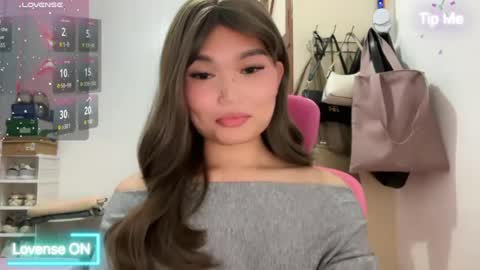 yrdrmgrl_jennie26 online show from July 11, 7:47 pm