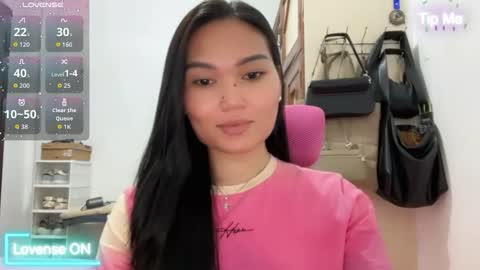 yrdrmgrl_jennie26 online show from May 2, 1:14 pm