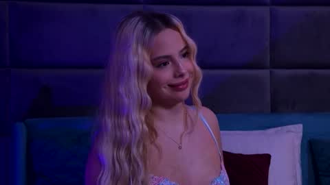 Foxie online show from November 9, 3:19 pm