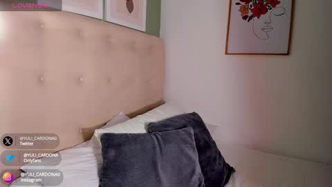 Yuliet online show from February 15, 6:33 pm