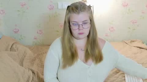 Polly online show from July 19, 6:32 pm