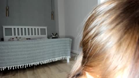 Yumi online show from January 26, 3:47 pm