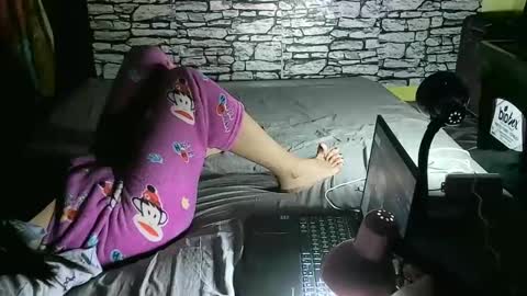 yummyhottiemom online show from February 26, 1:36 am