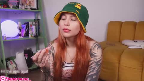 yunorose_ online show from February 1, 3:38 am